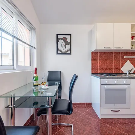 1 Bedroom Pet Friendly In Pag *