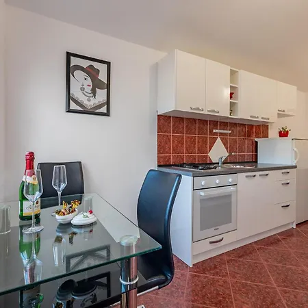 1 Bedroom Pet Friendly In Pag *